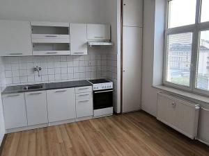 Pronájem bytu 1+1, Cheb, Svatopluka Čecha, 48 m2