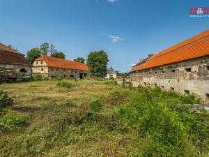 Prodej komerčního pozemku, Zvoleněves, 18484 m2