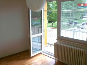 Pronájem bytu 2+kk, Chvaletice, U Kulturního domu, 41 m2