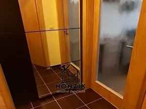 Prodej bytu 1+kk, Strančice, Náměstí Emila Kolbena, 37 m2