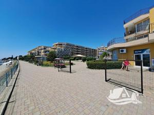 Prodej bytu 1+kk, Aheloy, Bulharsko, 42 m2