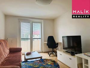 Prodej bytu 2+1, Ostrov, Šafaříkova, 55 m2