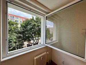 Pronájem bytu 2+kk, Praha - Hlubočepy, Brichtova, 43 m2