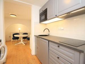Pronájem bytu 2+kk, Praha - Malá Strana, Zámecké schody, 33 m2