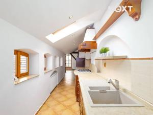 Pronájem bytu 3+1, České Budějovice, Dr. Stejskala, 111 m2