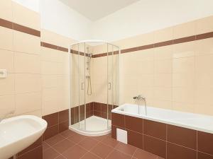 Pronájem bytu 5+kk, Milovice, Slepá, 86 m2