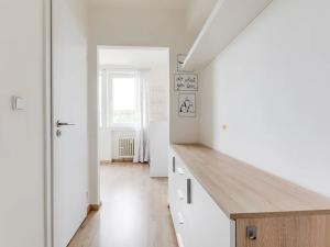 Prodej bytu 2+kk, Praha, Peroutkova, 53 m2