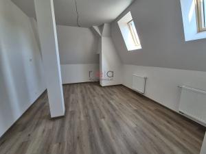 Pronájem bytu 2+1, Nový Bor, Tř. T. G. Masaryka, 62 m2