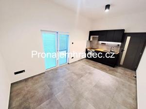 Pronájem bytu 1+kk, Hradec Králové, Všehrdova, 22 m2