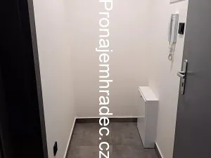 Pronájem bytu 1+kk, Hradec Králové, Všehrdova, 22 m2