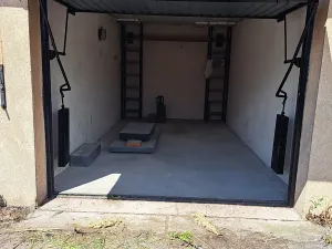 Pronájem garáže, Hradec Králové, Trávní, 18 m2