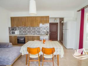 Prodej bytu 2+kk, Trikomo, Kypr, 72 m2