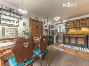 Prodej vícegeneračního domu, Neveklov, 200 m2