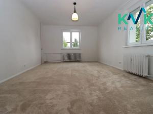 Pronájem bytu 2+1, Ostrov, Komenského, 74 m2
