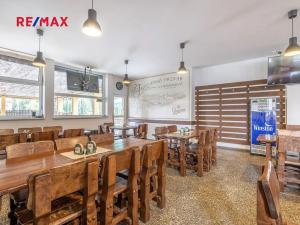 Prodej obchodního prostoru, Čelákovice, Rumunská, 1290 m2