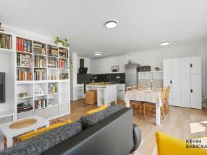 Prodej bytu 4+kk, Holubice, 102 m2