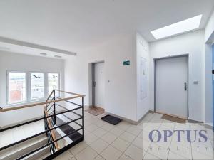 Pronájem bytu 2+kk, Praha - Vršovice, Holandská, 41 m2