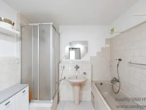 Prodej bytu 2+kk, Praha - Horní Měcholupy, Boloňská, 44 m2