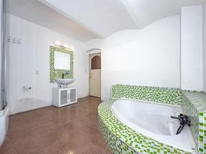 Prodej rodinného domu, Hora Svatého Šebestiána, 150 m2