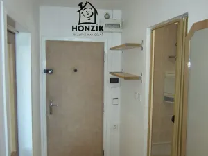 Pronájem bytu 1+kk, Praha - Háje, Brechtova, 29 m2