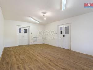 Pronájem obchodního prostoru, Nové Strašecí, Komenského náměstí, 80 m2