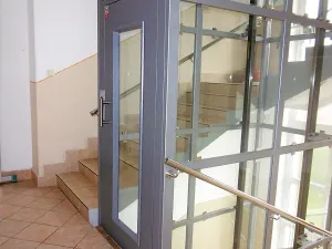Pronájem kanceláře, Praha - Dejvice, Velflíkova, 47 m2