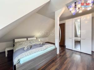 Pronájem rodinného domu, Praha - Modřany, Bojovská, 230 m2