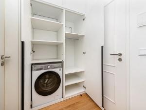 Pronájem bytu 1+kk, Praha - Vinohrady, Korunní, 30 m2