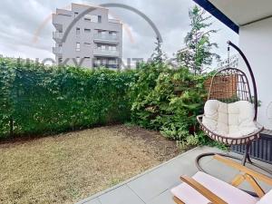 Pronájem bytu 2+kk, Praha - Hloubětín, Granitova, 52 m2
