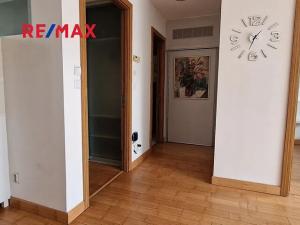 Pronájem bytu 2+kk, Jesenice, V Lázních, 46 m2
