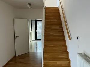 Pronájem rodinného domu, Praha - Kunratice, Na lhotech, 130 m2