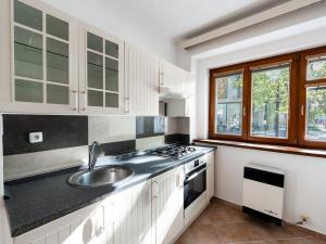 Prodej bytu 2+1, Praha - Karlín, Pernerova, 43 m2