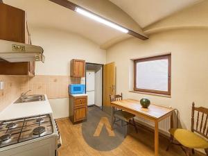 Prodej rodinného domu, Pohořelice, nám. Svobody, 154 m2