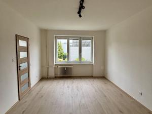 Pronájem bytu 2+1, Hradec Králové - Slezské Předměstí, třída SNP, 53 m2