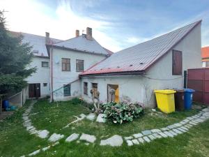 Prodej činžovního domu, Mladá Vožice, Husovo náměstí, 264 m2