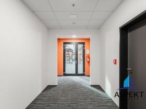 Pronájem kanceláře, Praha - Chodov, Líbalova, 660 m2