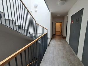 Pronájem bytu 2+kk, Praha - Liboc, Evropská, 65 m2