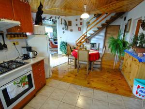Prodej rodinného domu, Mírová pod Kozákovem - Sekerkovy Loučky, 98 m2