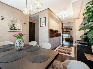 Pronájem bytu 4+1, Praha, U kolonie, 250 m2
