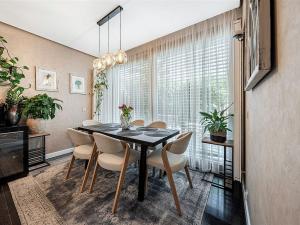 Pronájem bytu 4+1, Praha, U kolonie, 250 m2