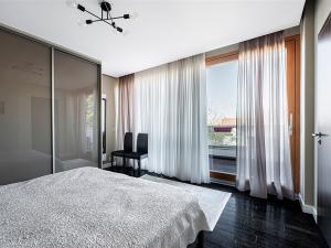 Pronájem bytu 4+1, Praha, U kolonie, 250 m2