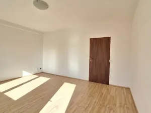 Pronájem bytu 1+1, Praha - Strašnice, Černokostelecká, 38 m2