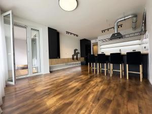 Pronájem bytu 2+kk, Praha - Holešovice, Jankovcova, 56 m2