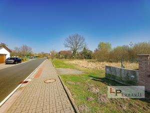 Prodej pozemku, Újezd u Sezemic, 875 m2