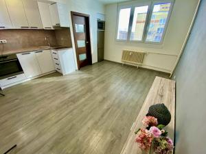 Pronájem bytu 2+kk, Roztoky, Masarykova, 50 m2