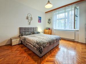 Pronájem bytu 2+1, České Budějovice - České Budějovice 3, Fr. Hrubína, 75 m2