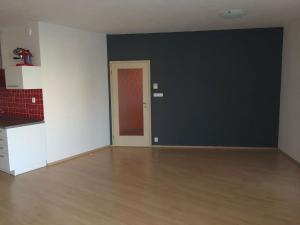 Pronájem bytu 2+kk, Praha - Hostivař, náměstí Přátelství, 67 m2