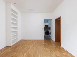 Pronájem bytu 2+kk, Praha - Nusle, Kloboučnická, 49 m2