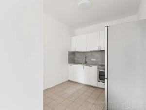 Pronájem bytu 3+1, Praha - Holešovice, Kamenická, 80 m2