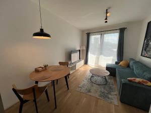 Pronájem bytu 2+kk, Praha, Perucká, 46 m2